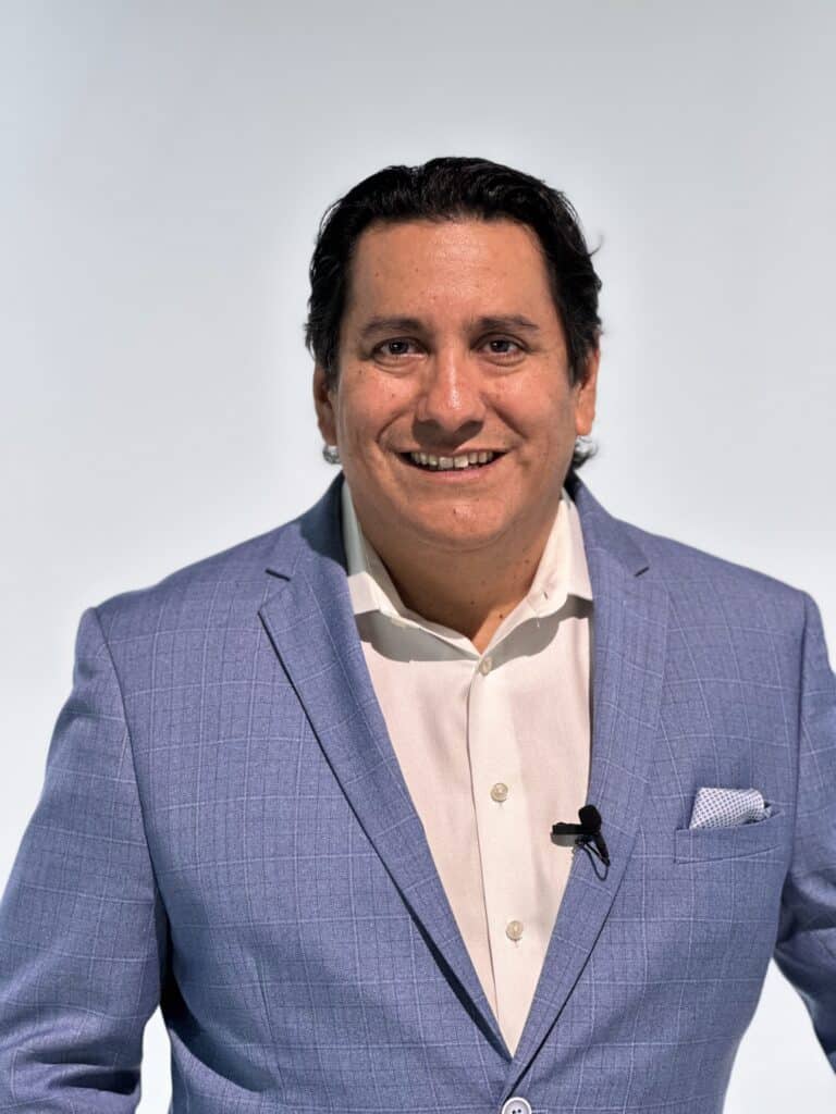 Trinidad Aguirre, CEO Vetsforever